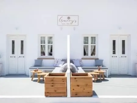 Grannys * Foiníkion