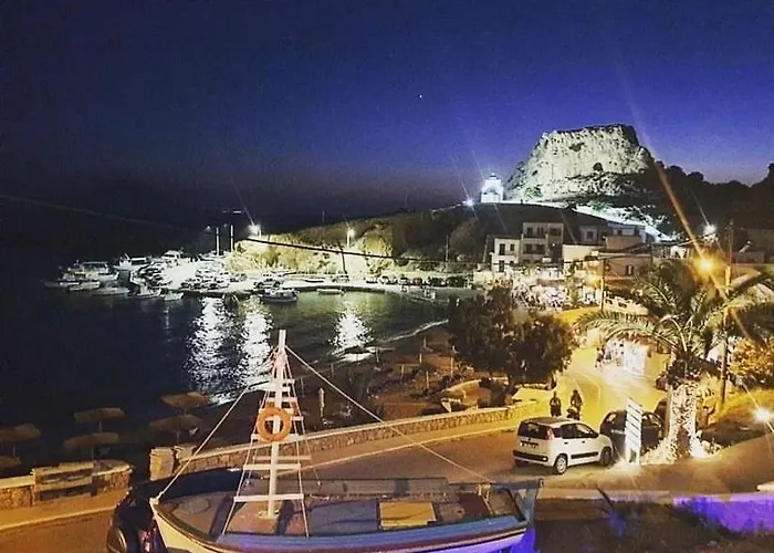 Grannys * Foiníkion